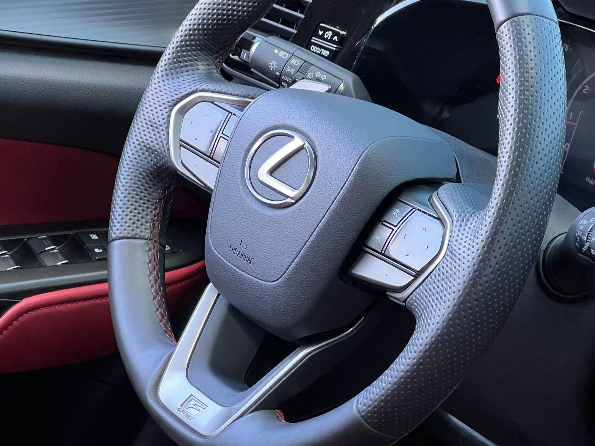 Used 2024 Silver Lexus 350 F SPORT Handling image 24