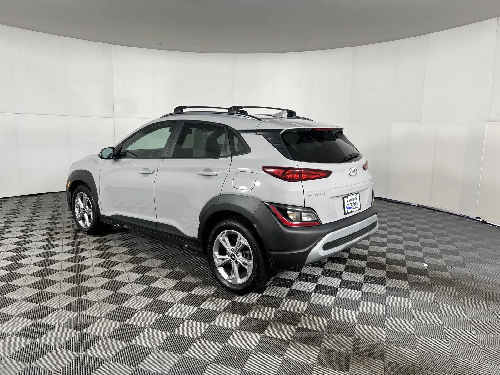 Used 2023 Cyber Silver Hyundai SEL image 6