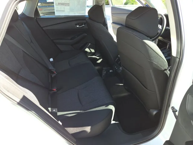 New 2026 Platinum White Pearl Honda SE image 10