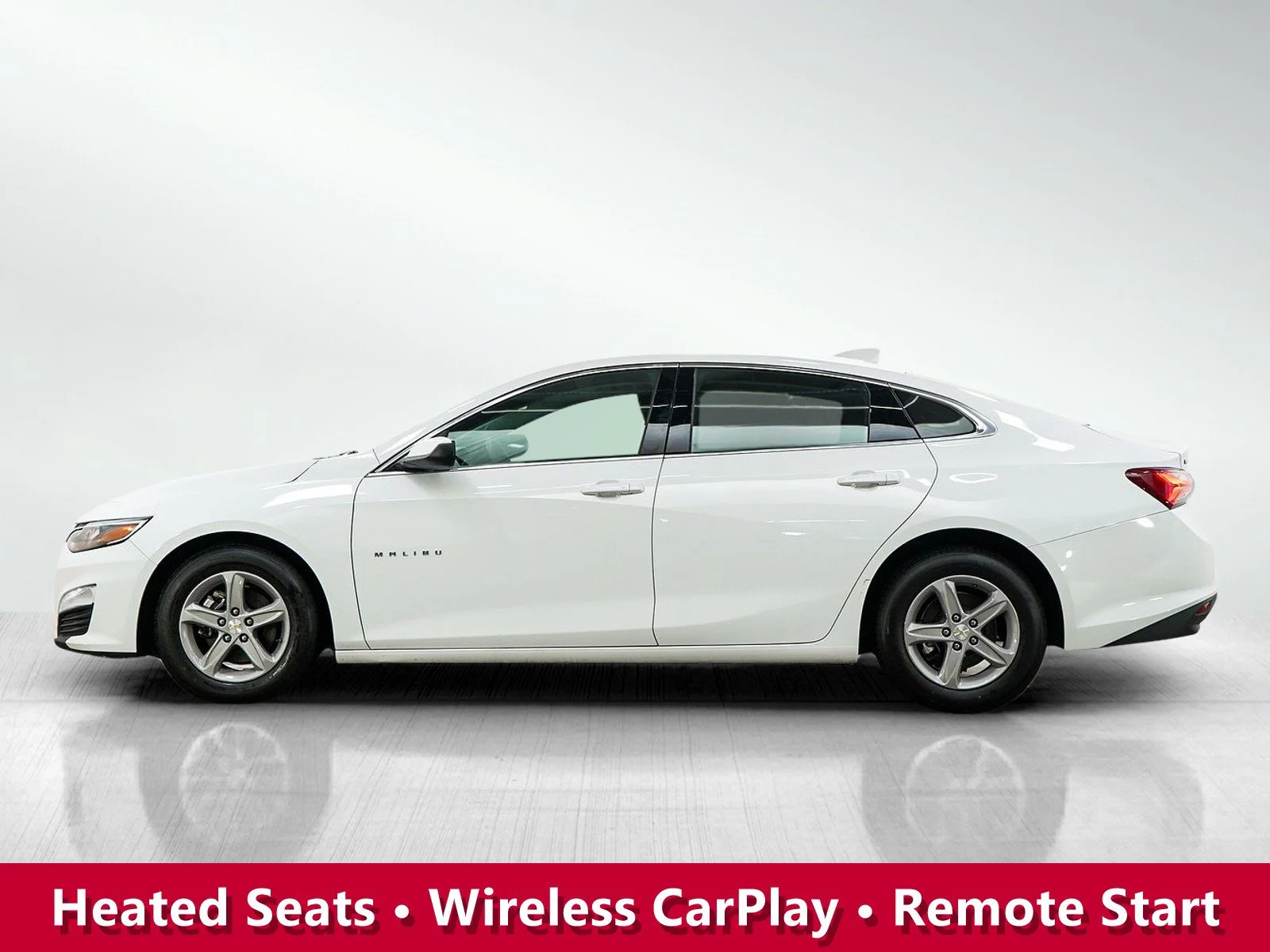 Used 2022 Summit White Chevrolet LT image 2