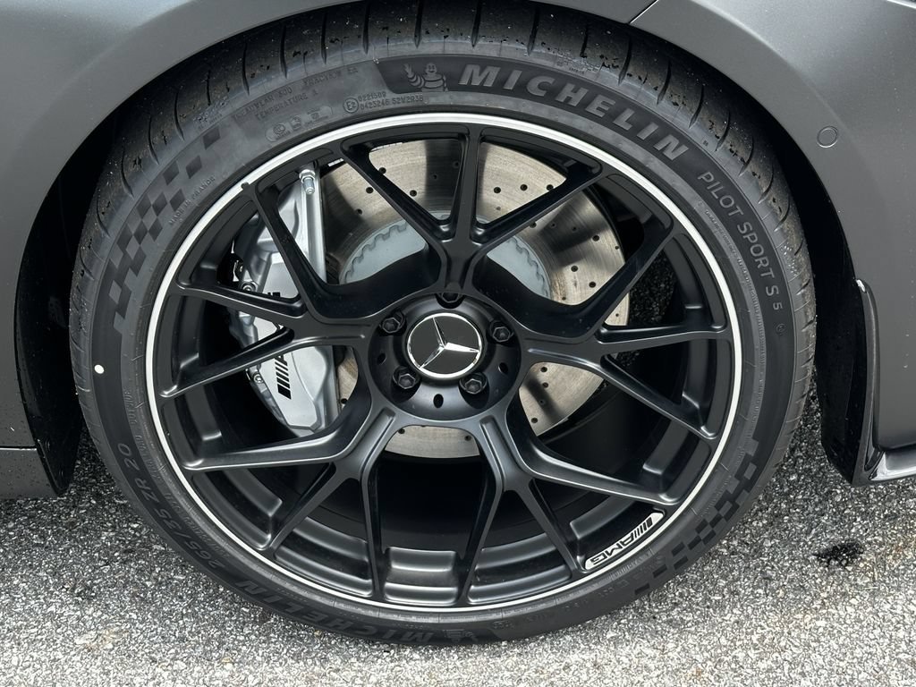 New 2026 MANUFAKTUR exclusive graphite grey magno Mercedes-Benz AMG® CLE 53 image 47