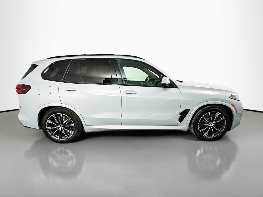 Used 2026 Brooklyn Grey Metallic BMW xDrive50e image 4