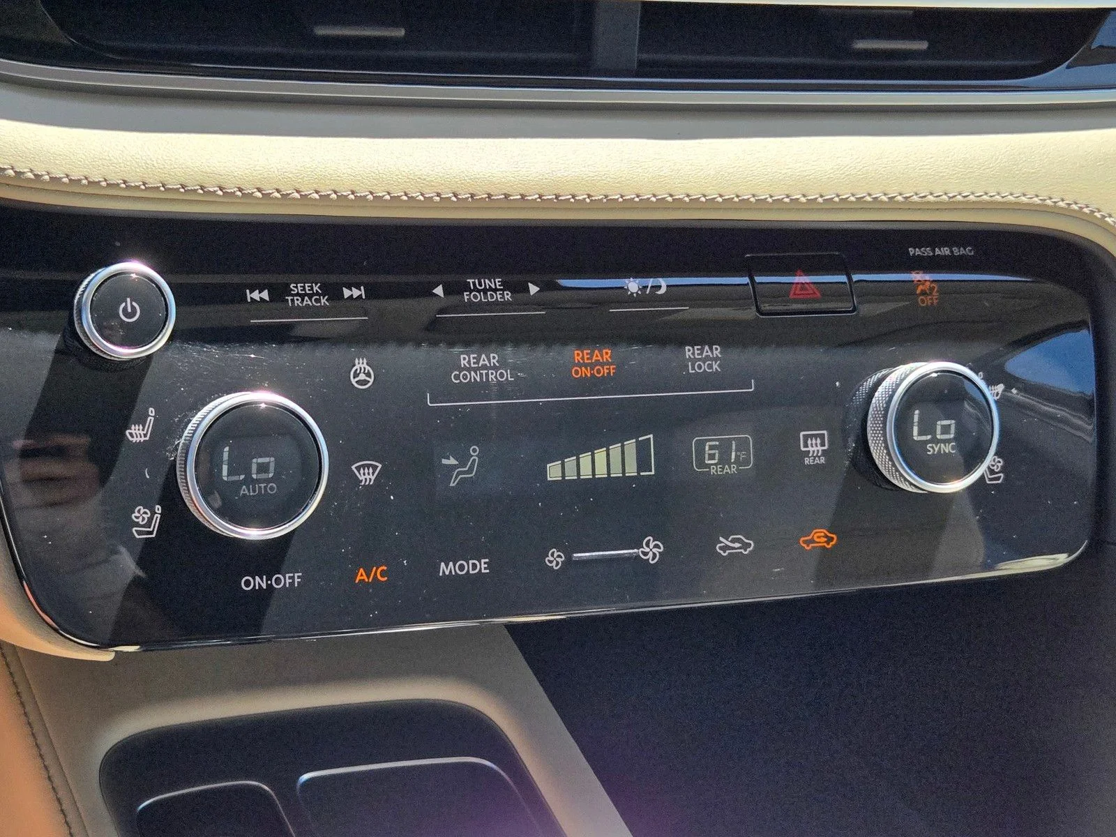 Used 2023 Grand Blue INFINITI LUXE image 26