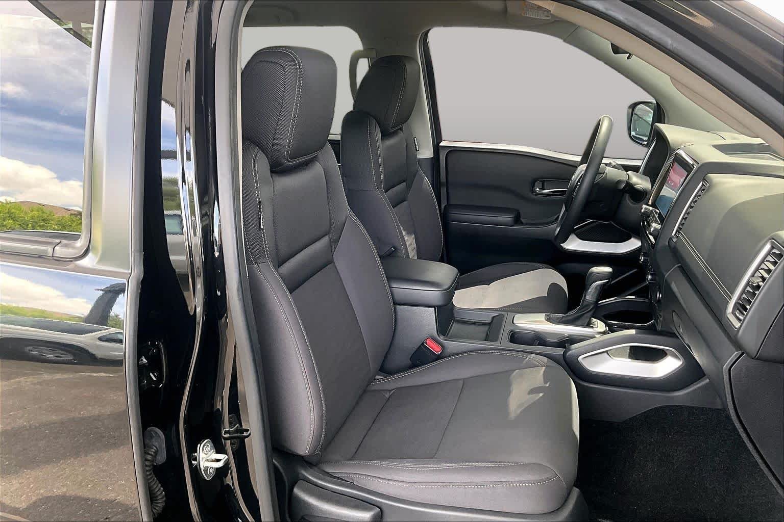 Certified Used 2022 Super Black Nissan SV image 9