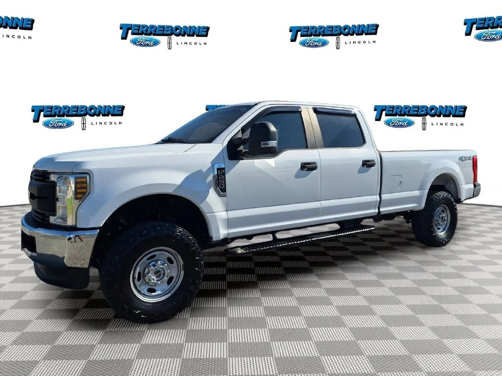Used 2019 Oxford White Ford XL image 1