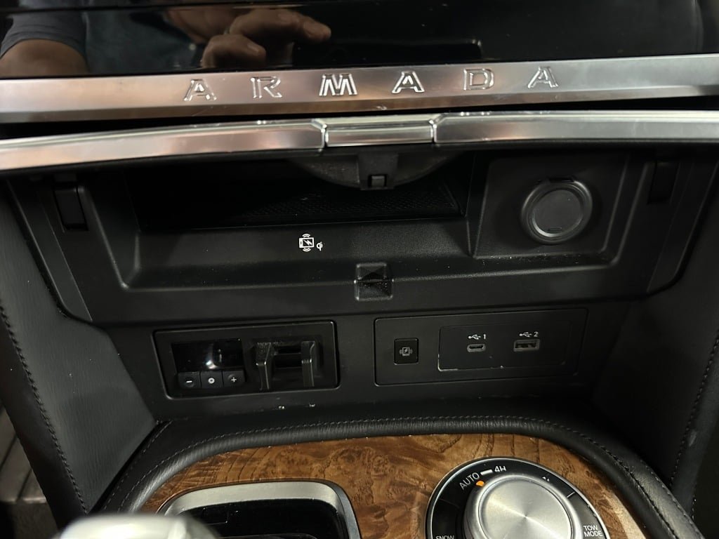Used 2024 Super Black Nissan SL image 15