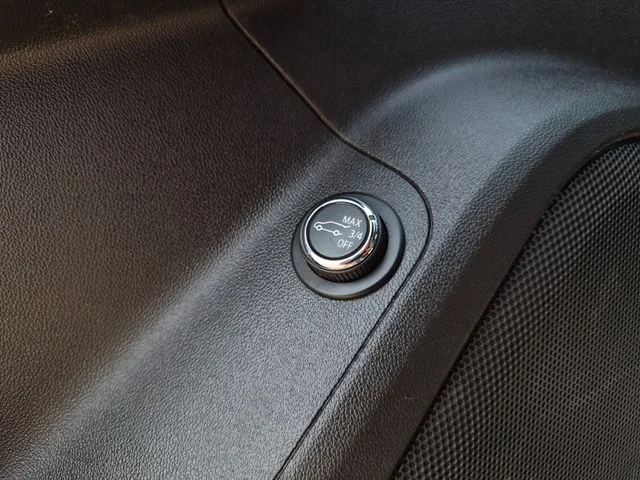 Used 2019 Gray GMC SLE-2 image 16