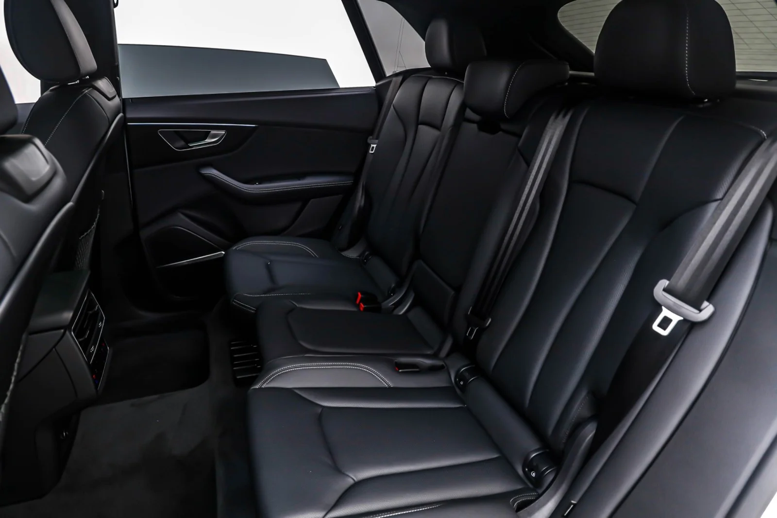 2026 Audi Q8 Premium Plus - Photo 8
