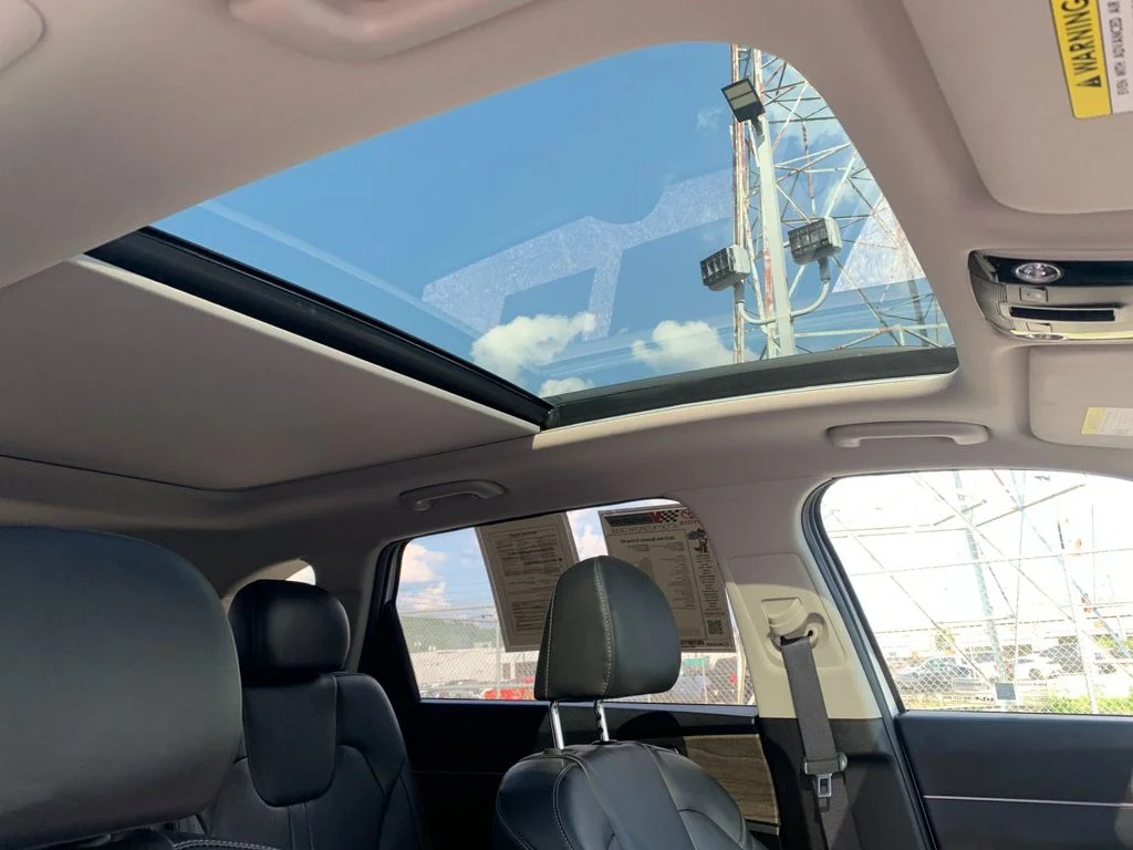 Used 2023 White Kia X-Line EX image 20