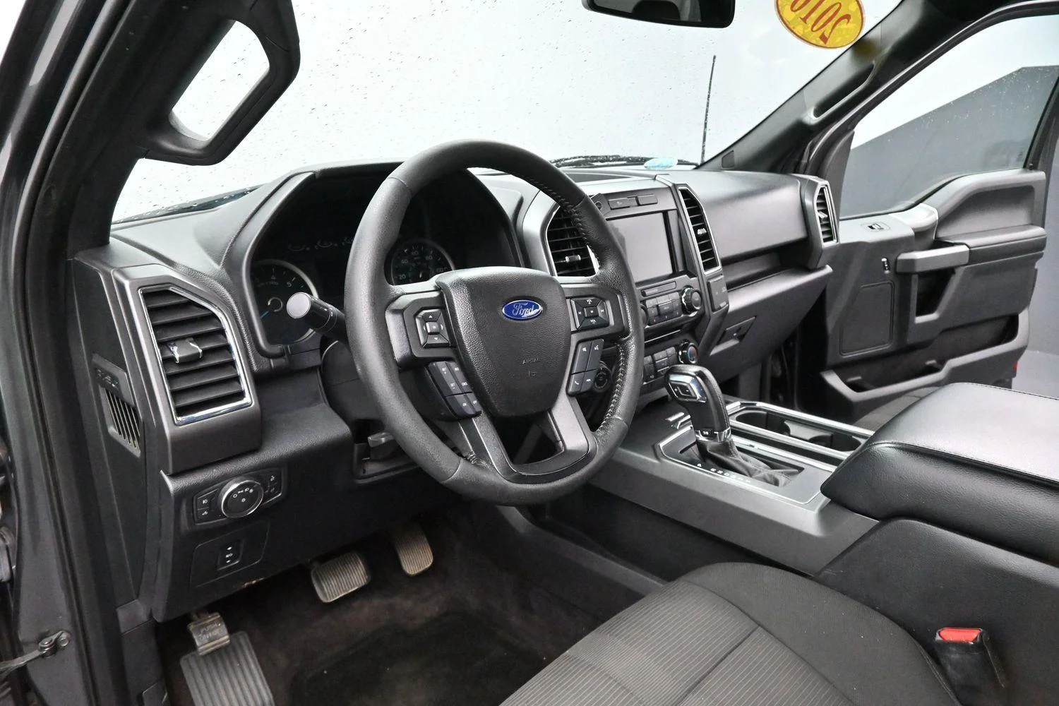 Used 2016 Magnetic Metallic Ford XLT image 17