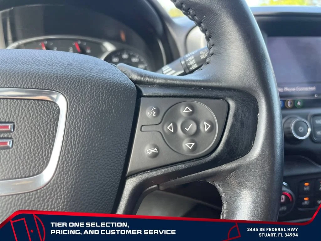 Used 2018 RED QUARTZ TINTCOAT GMC SLE image 27