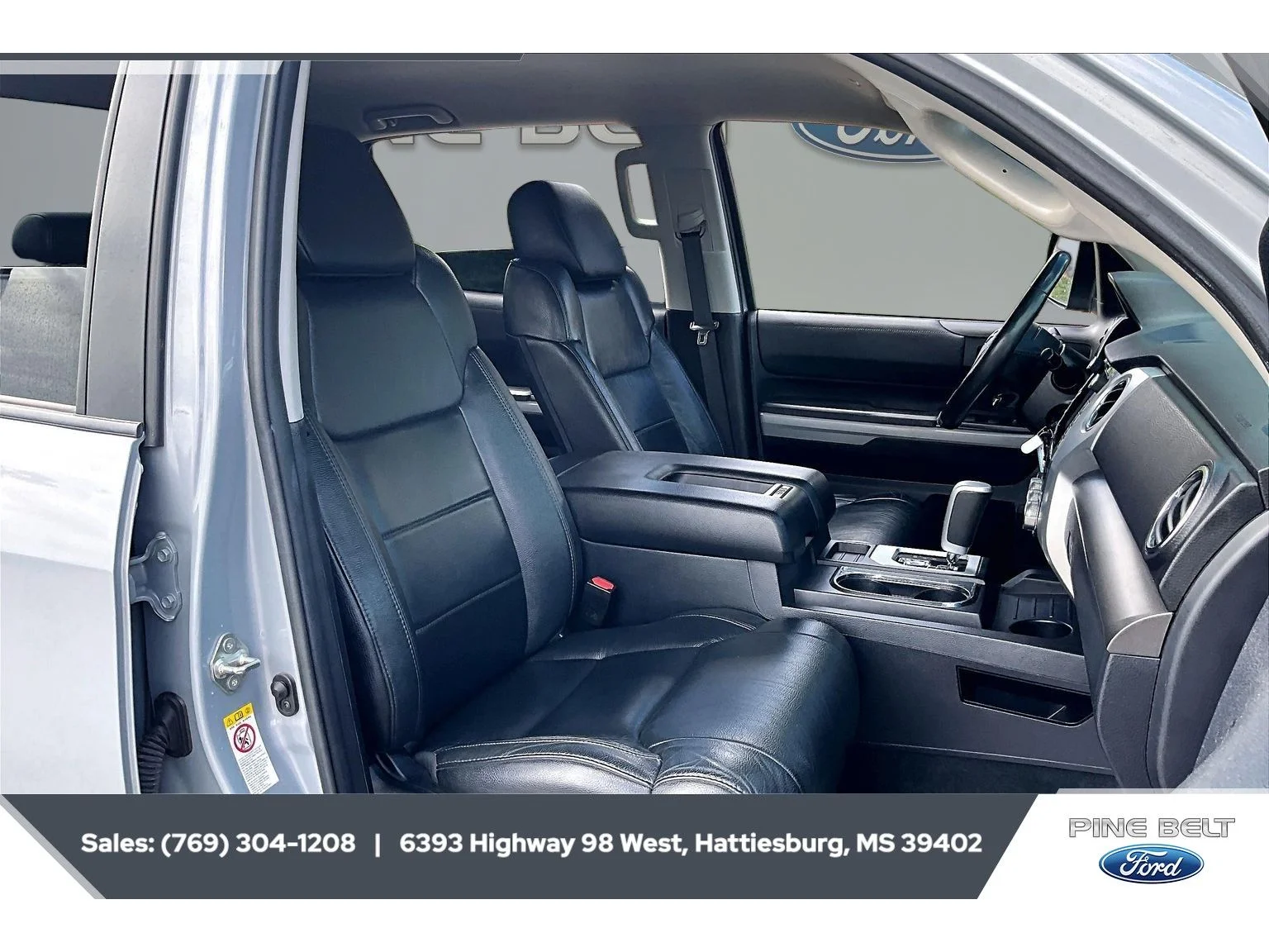 Used 2020 Cement Toyota SR5 image 6
