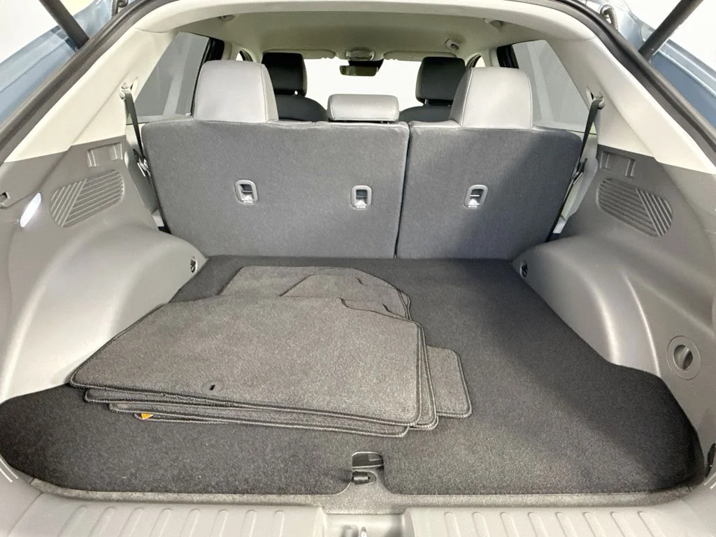 Used 2025 Blue Hyundai SEL image 25