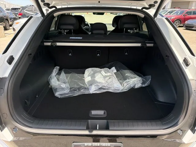 New 2026 Glacial White Pearl Kia WIND image 24