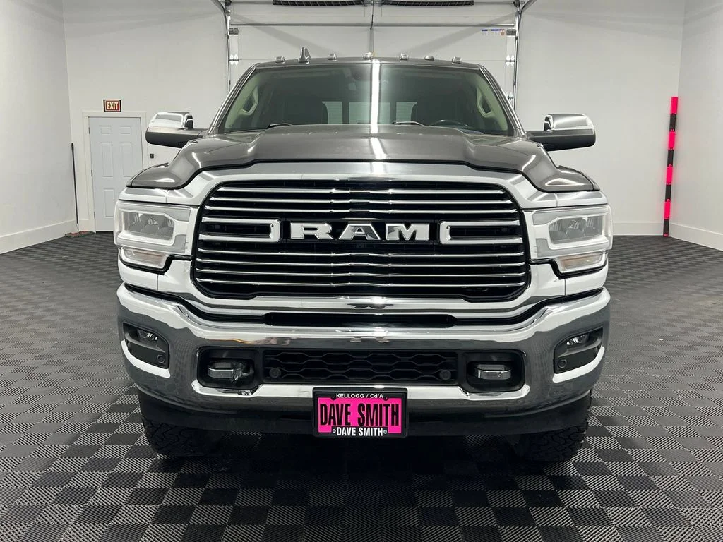 Used 2022 Granite Crystal Metallic Clearcoat Ram Laramie image 5