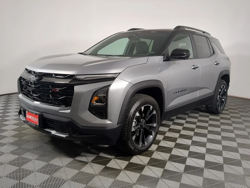 Used 2025 GRAY Chevrolet AWD RS image 3