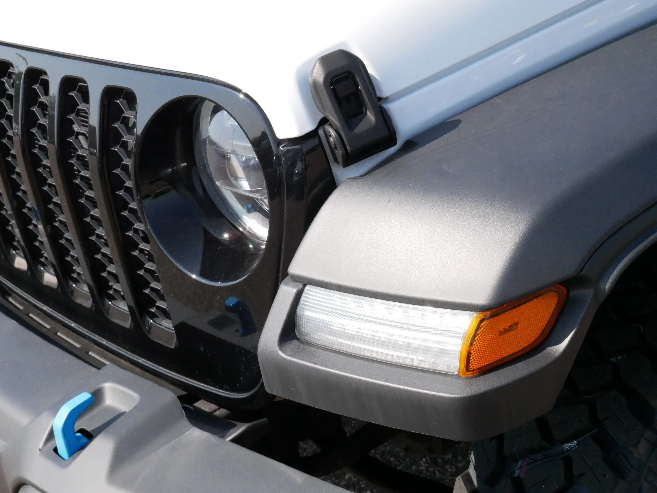 Used 2023 Bright White Clearcoat Jeep Willys image 16