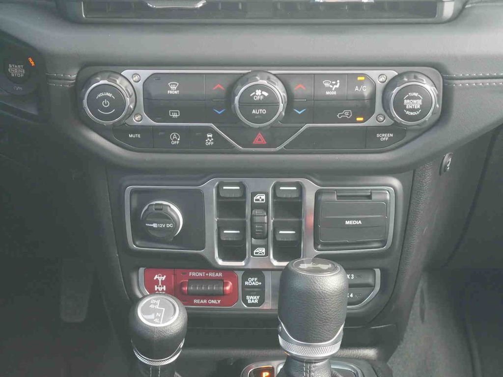 Used 2025 Gray Jeep Rubicon image 7