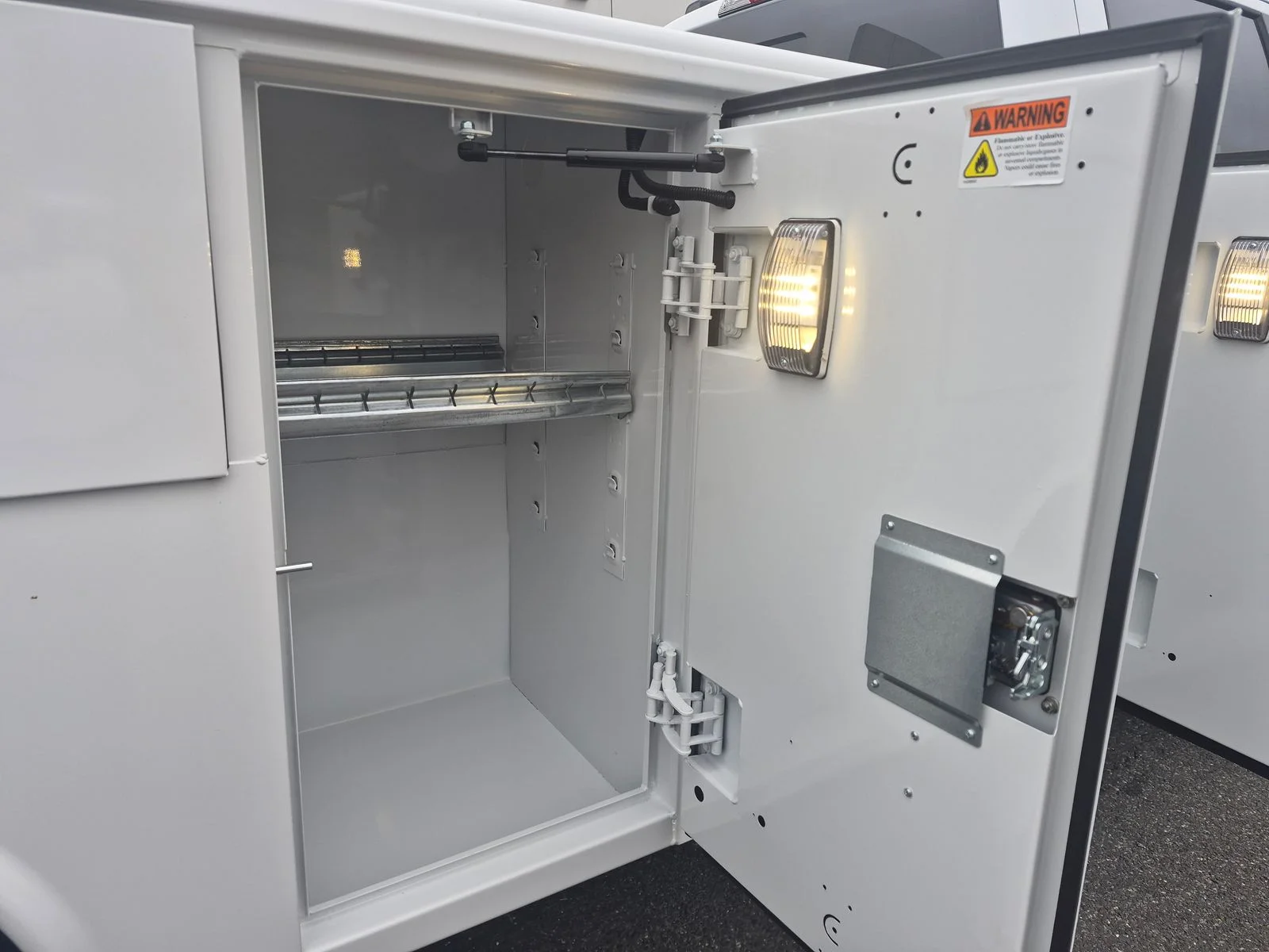 New 2027 Oxford White Ford XL SERVICE BODY image 6