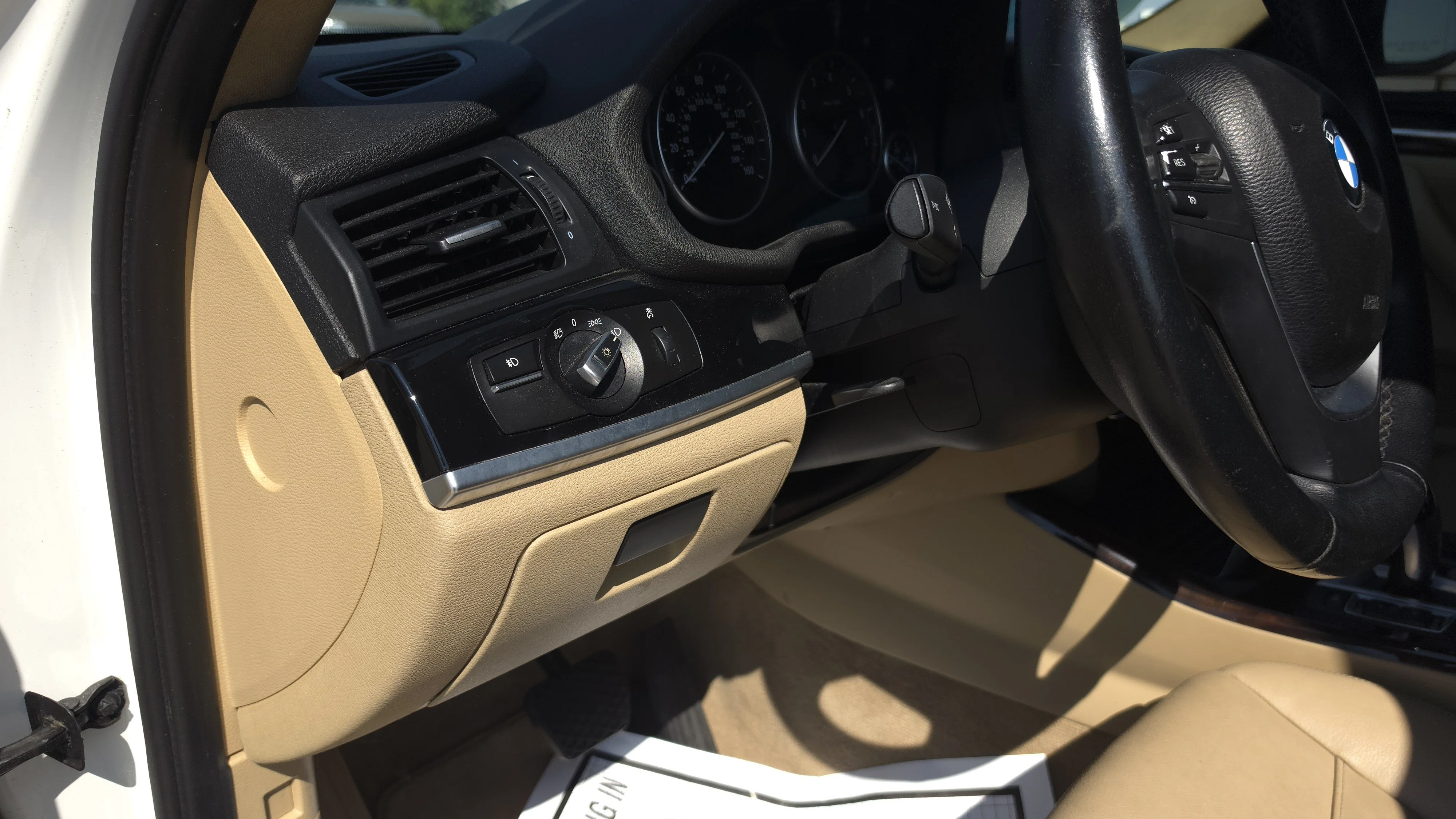 Used 2015 White BMW xDrive28i image 10