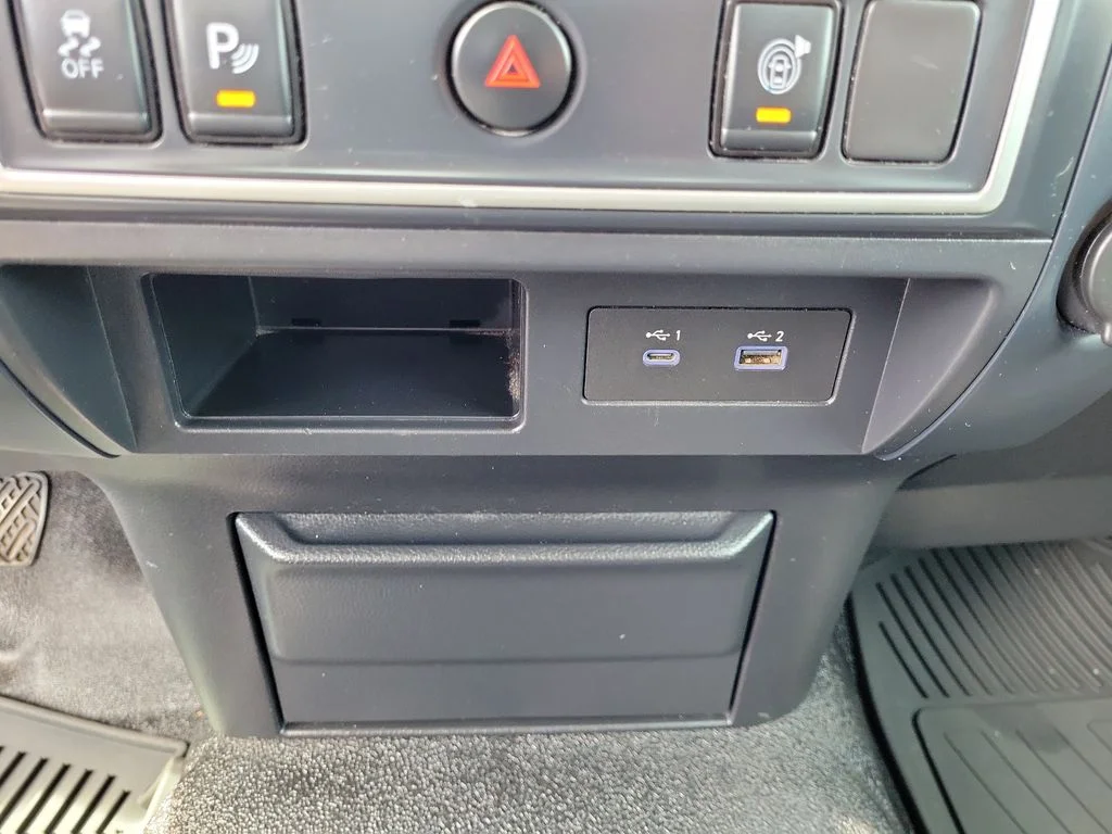 Used 2020 White Nissan S image 35
