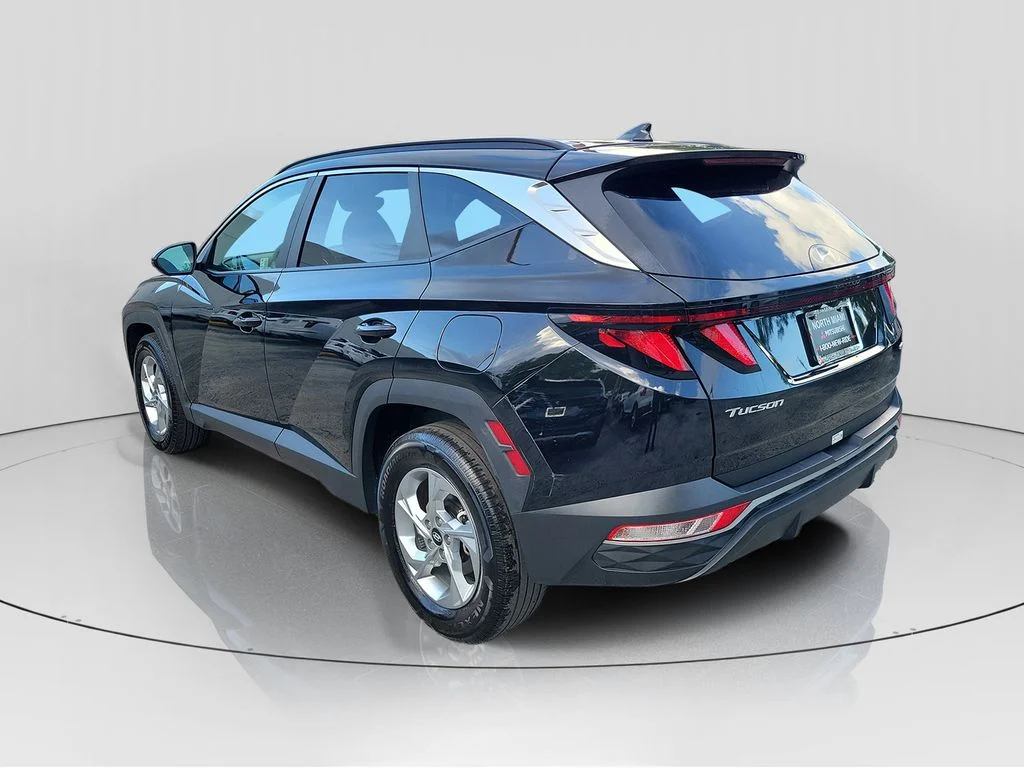 Used 2024 Black Hyundai SEL image 5
