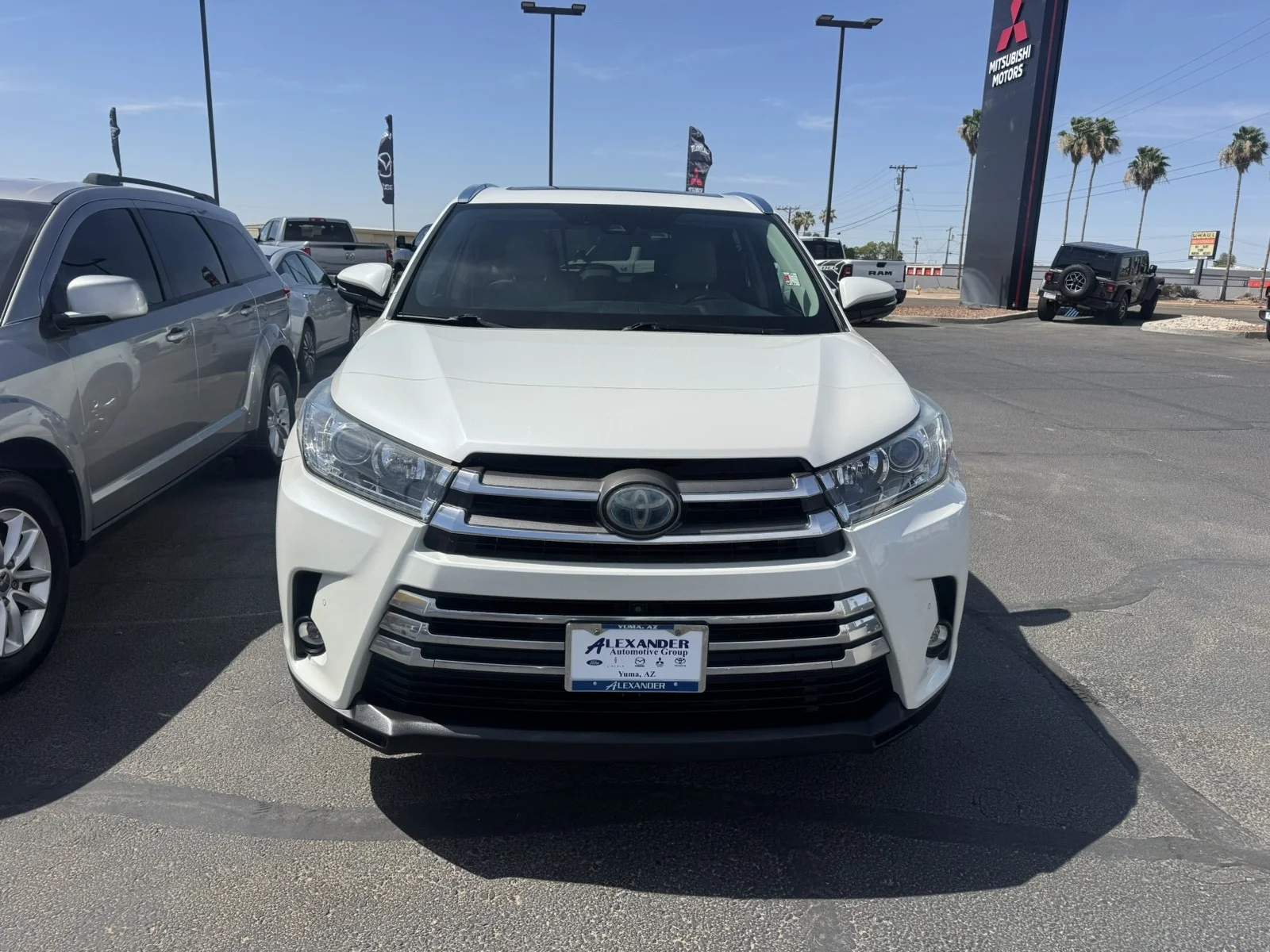 Used 2019  Toyota Hybrid Limited image 2