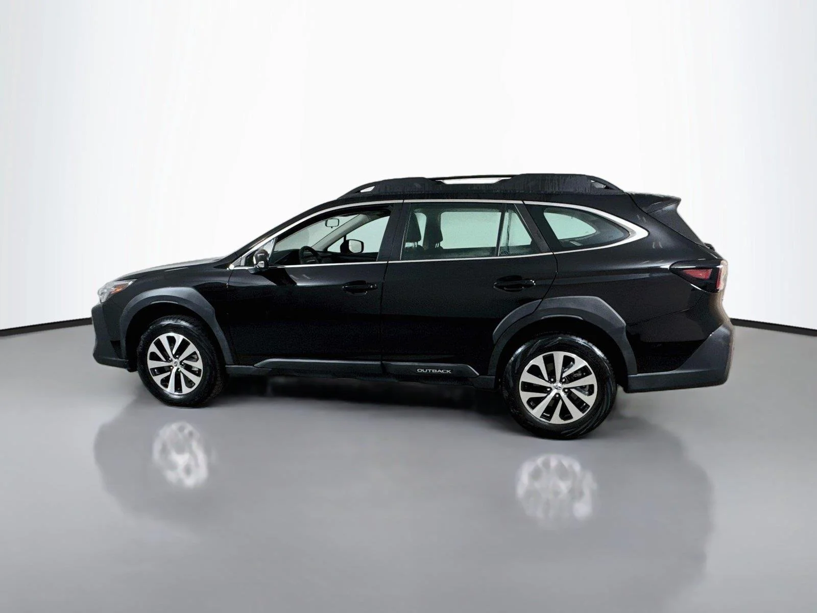 Certified Used 2024 Crystal Black Silica Subaru BASE image 3