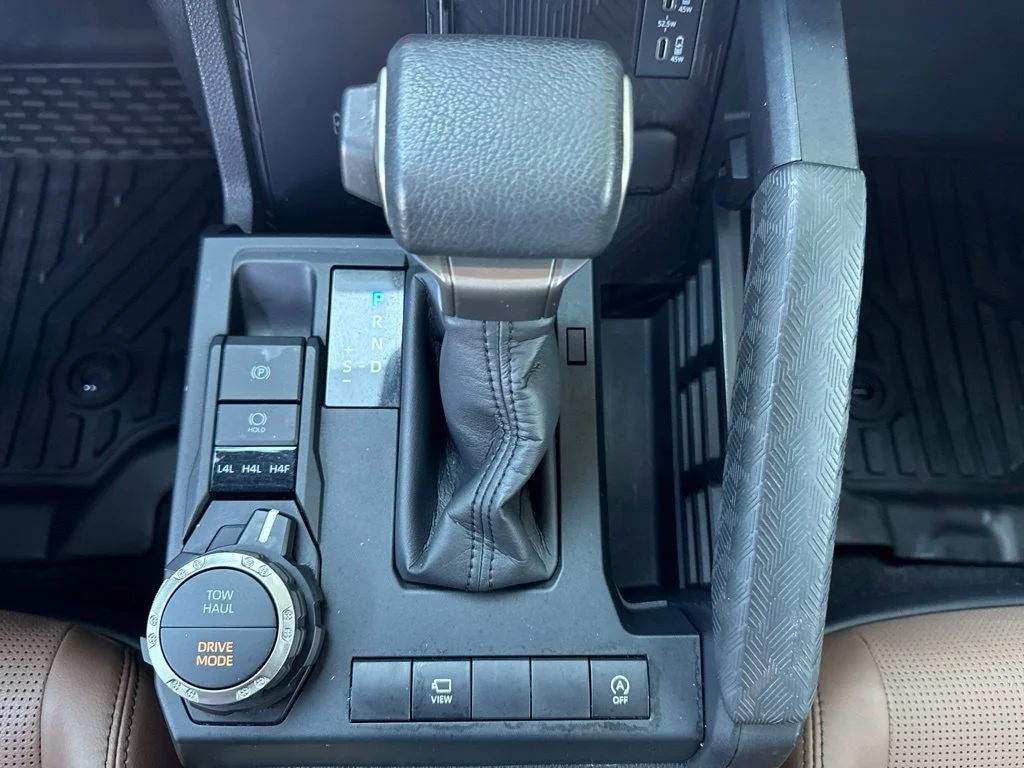 Used 2025  Toyota SR5 image 25