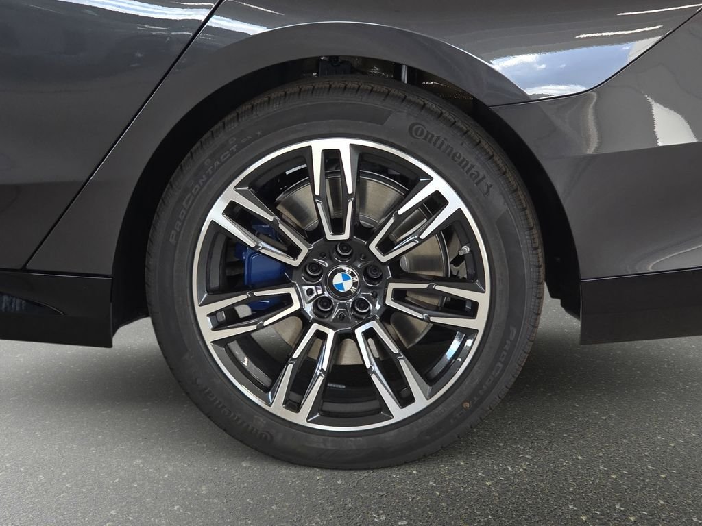 Used 2026 Dark Graphite Metallic BMW 530i image 24