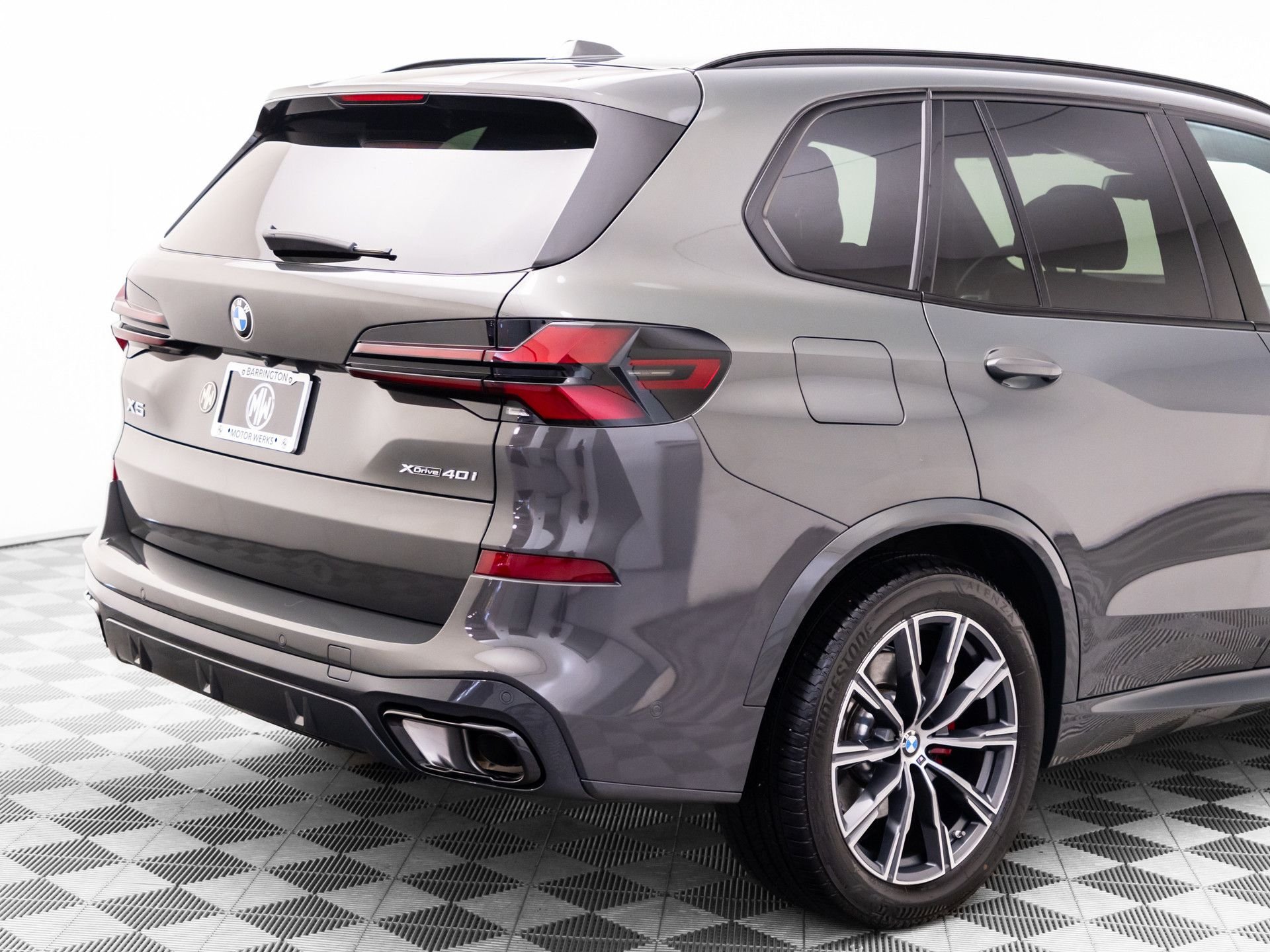 Certified Used 2024 Dravit Grey Metallic BMW xDrive40i image 39