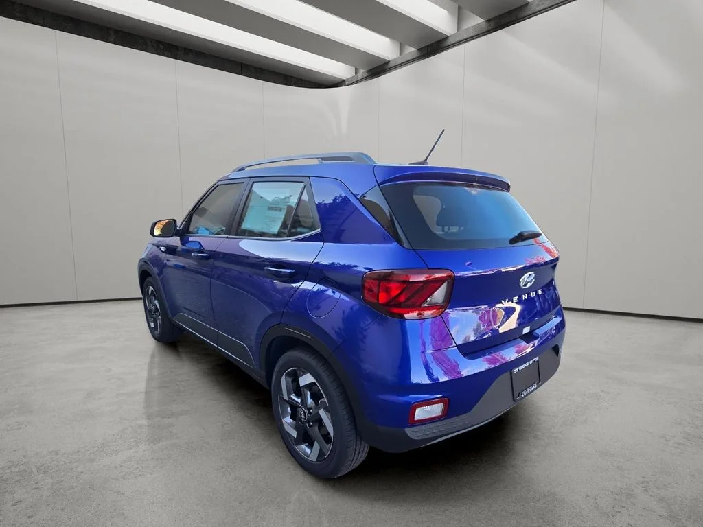 Used 2025 Intense Blue Hyundai SEL image 3