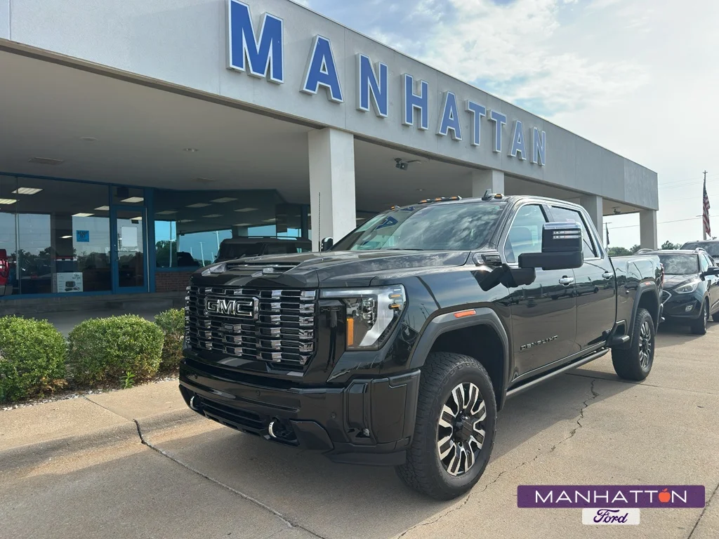 Used 2026 Onyx Black GMC Denali Ultimate image 1