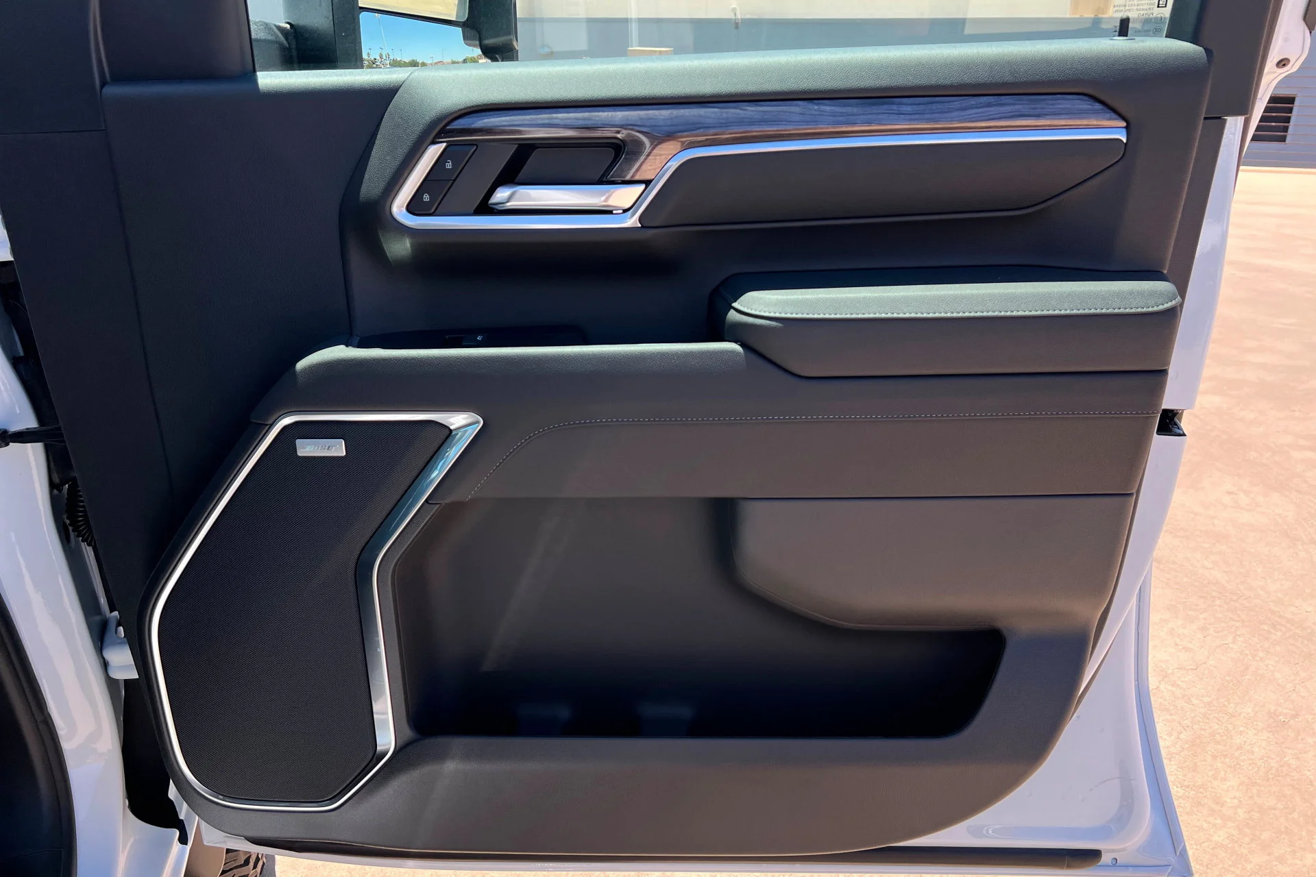 New 2026 Summit White Chevrolet LTZ image 22