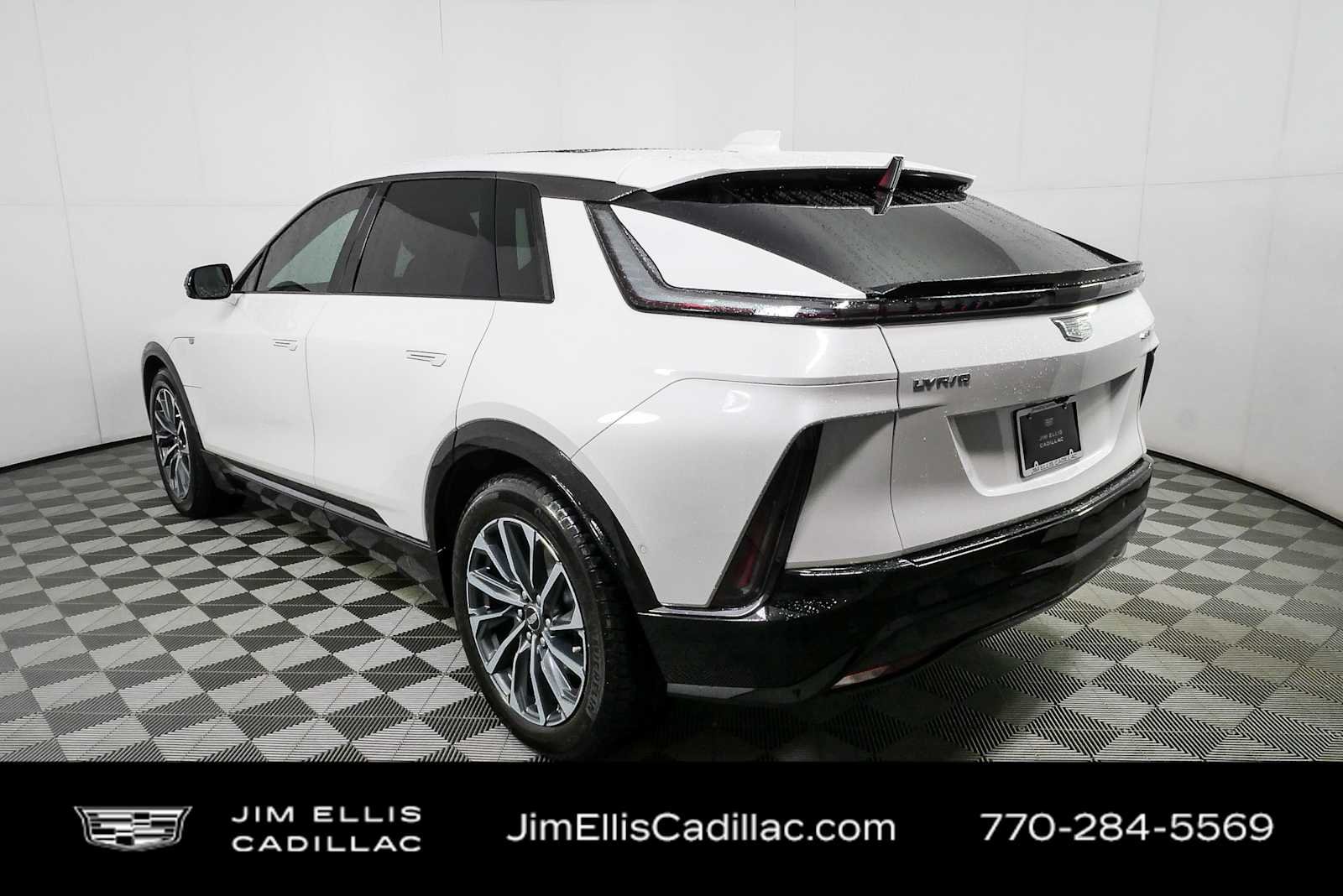Certified Used 2024 Crystal White Tricoat Cadillac Sport 1 image 27