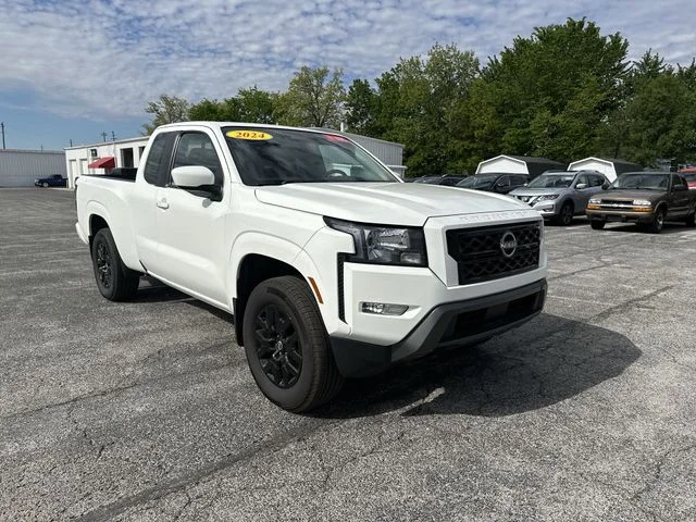 Used 2024 White Nissan SV image 11