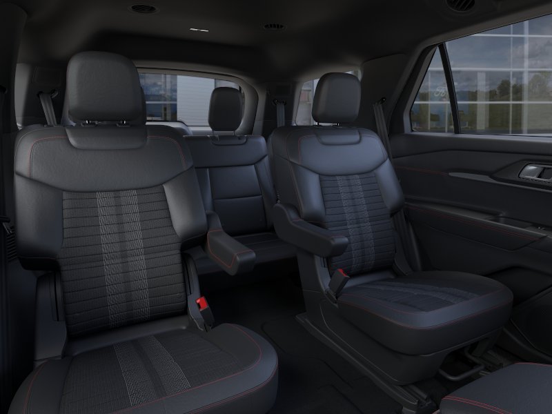 New 2026 Star White Metallic Tri-Coat Ford ST-Line image 34