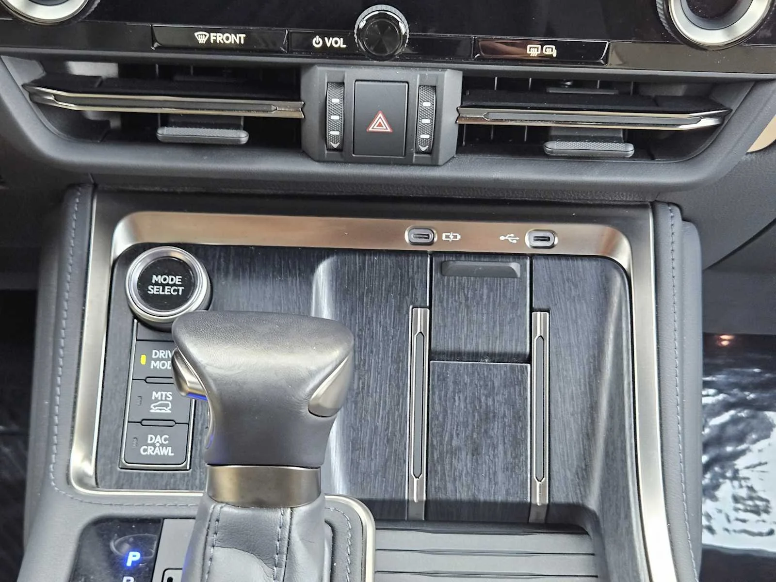 Used 2024 Nori Green Pearl Lexus Overtrail+ image 13