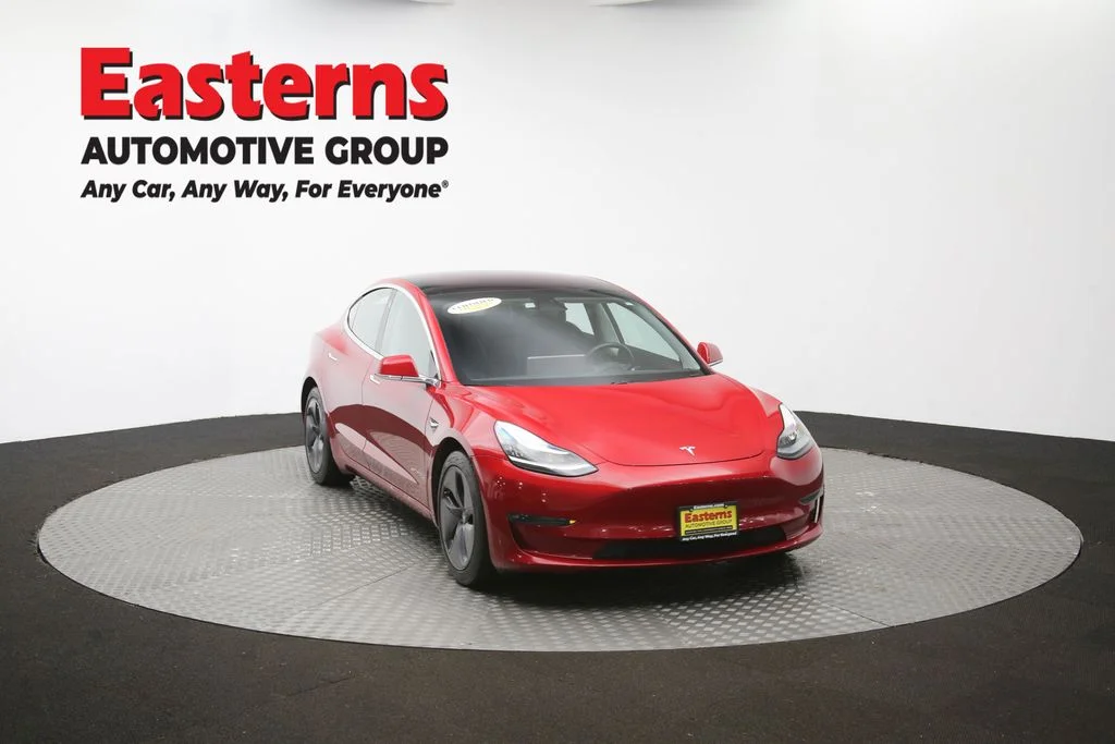 Used 2018 Red Tesla Long Range image 45