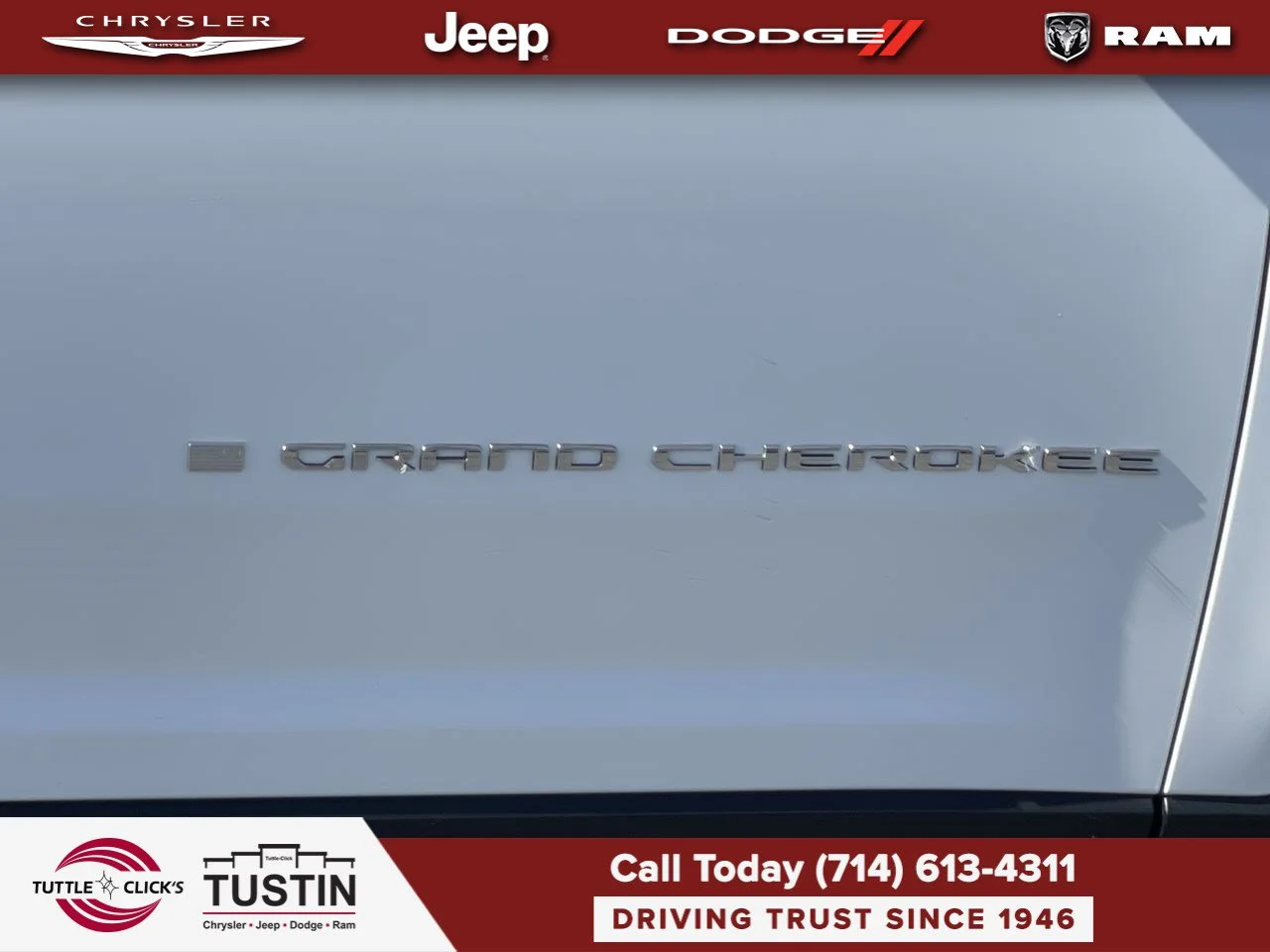Used 2023 Bright White Clearcoat Jeep Limited image 17