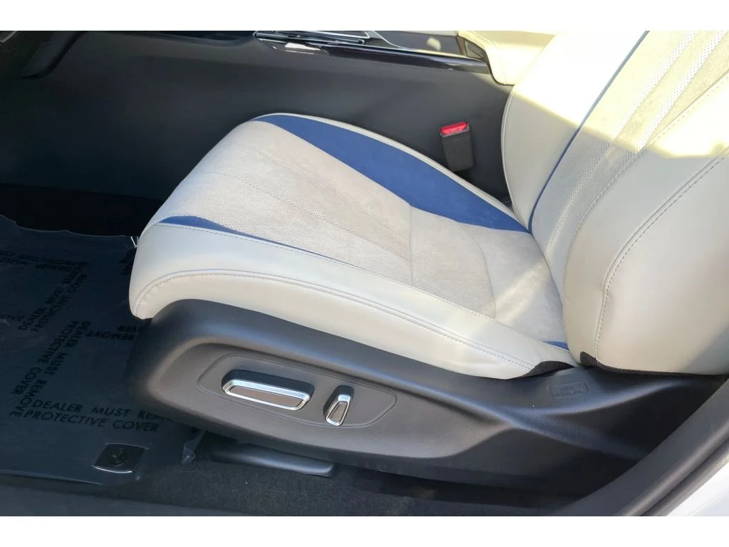 Used 2025 PLATINUM WHITE Acura w/A-Spec Package image 12