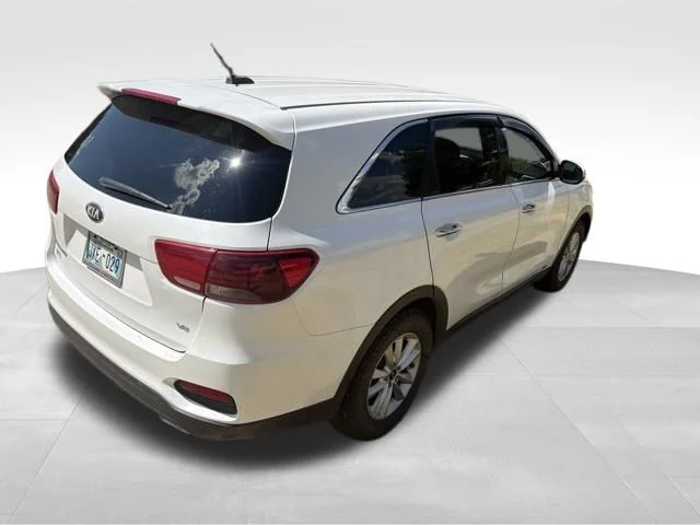 Used 2019 White Kia LX image 4