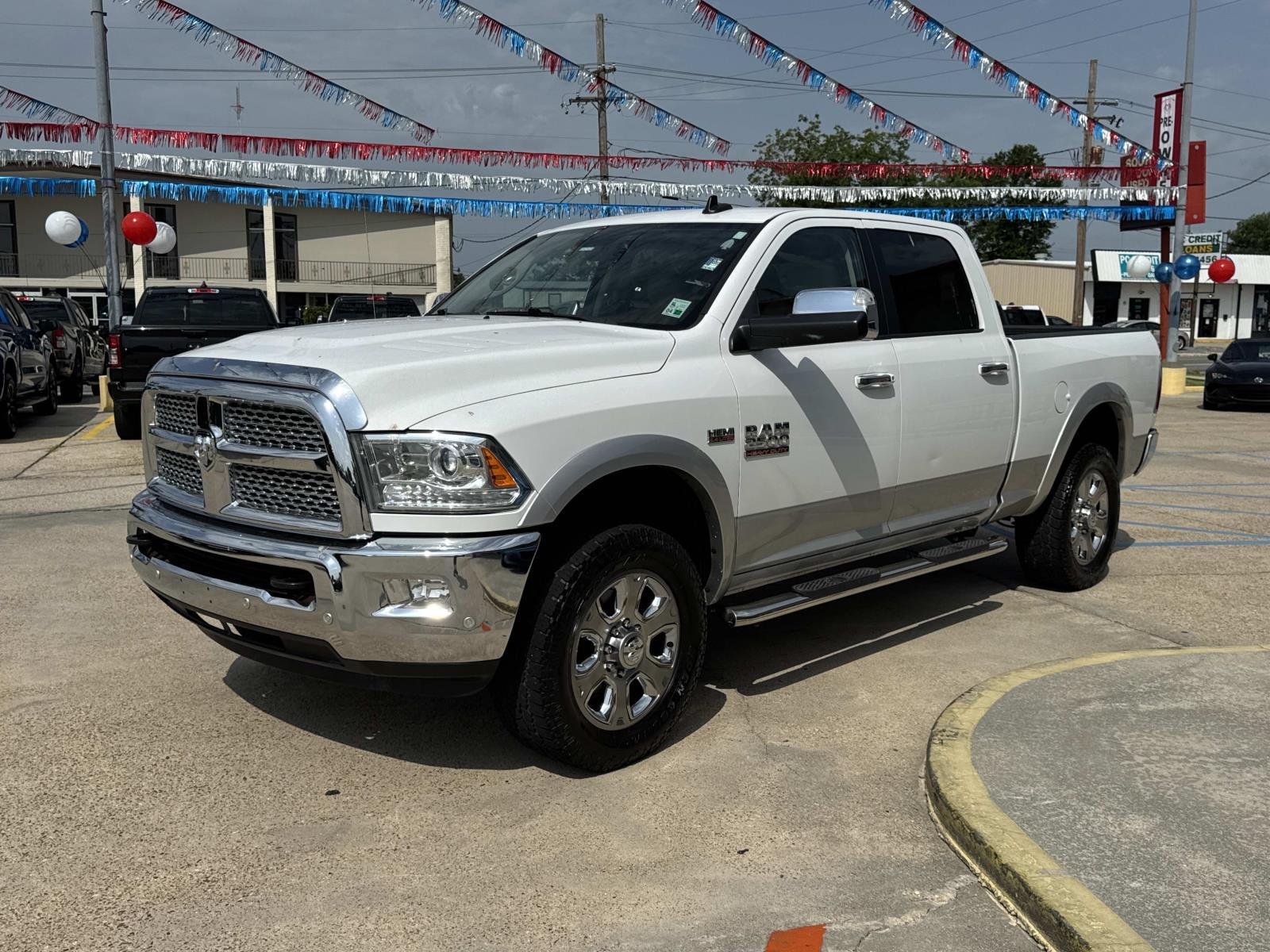 Used 2018 Bright White Clearcoat Ram Laramie image 3