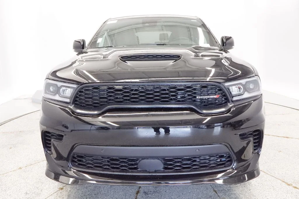 New 2026 Diamond Black Clear-Coat Exterior Paint Dodge GT Plus image 2