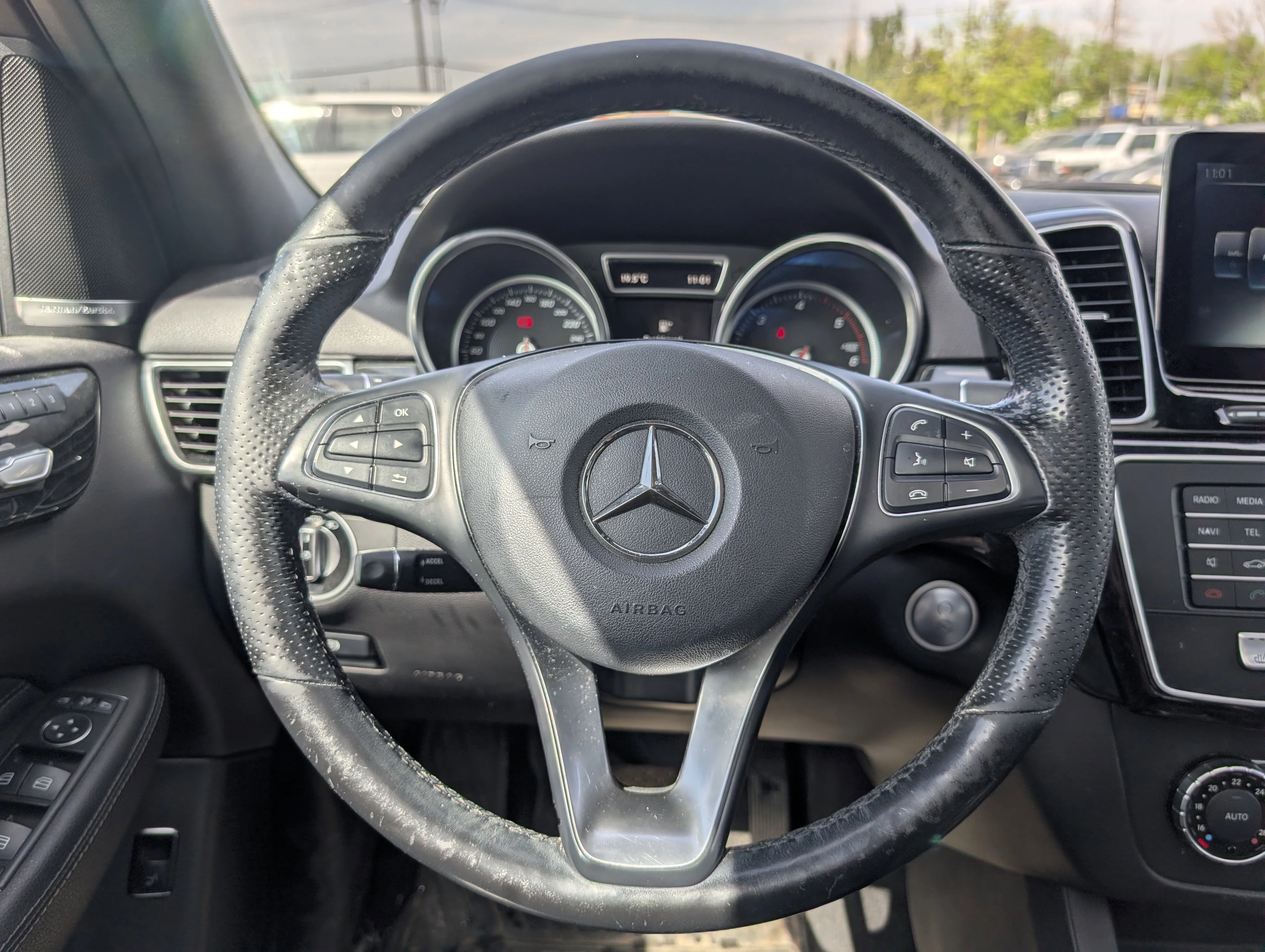 Used 2016 Black Mercedes-Benz GLE 350d image 25