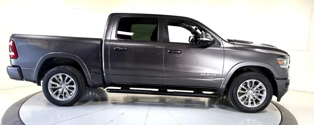 2022 RAM 1500 Laramie 4x4 Crew Cab 5'7's photo