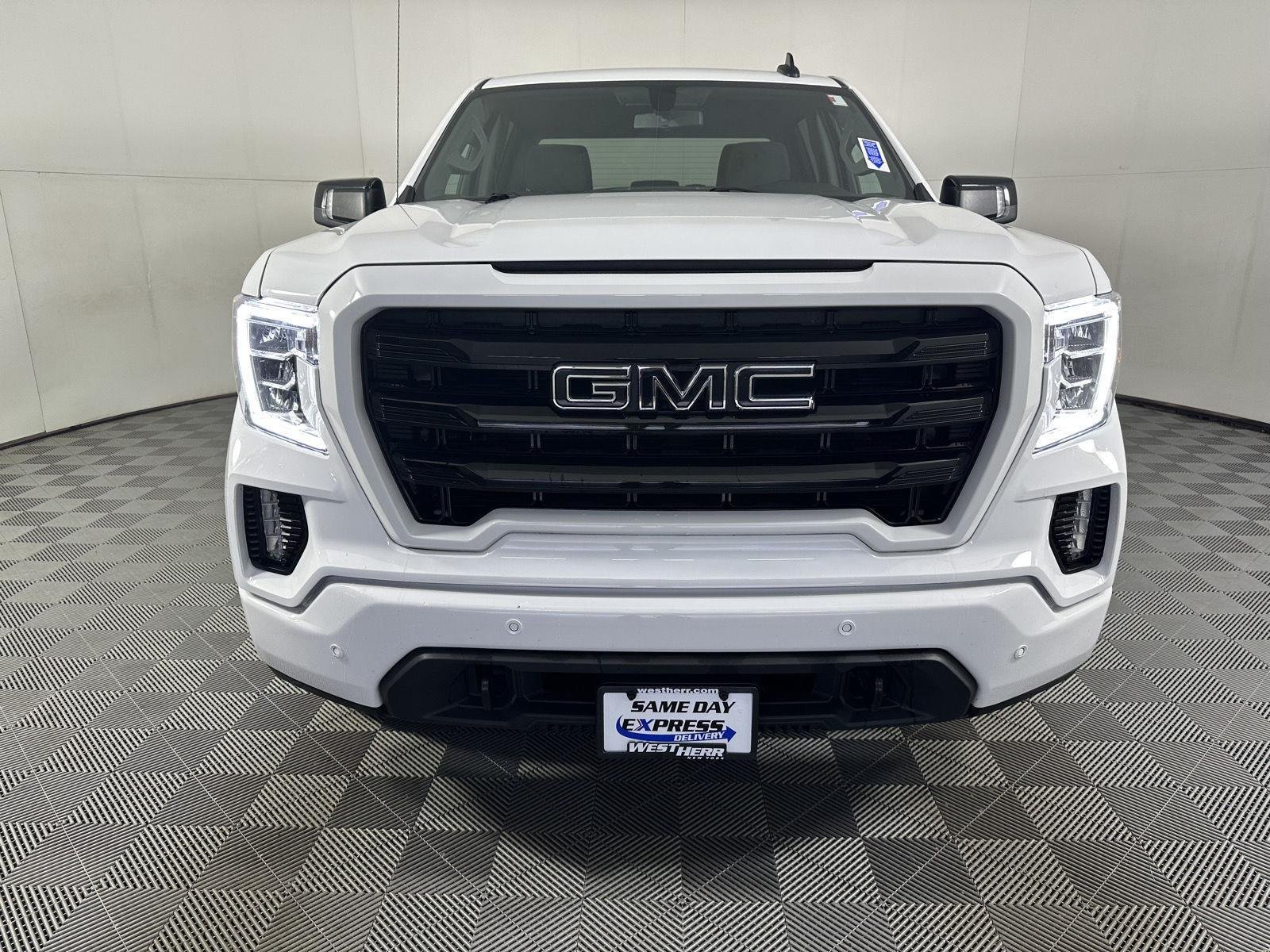 Used 2022 Summit White GMC Elevation image 8