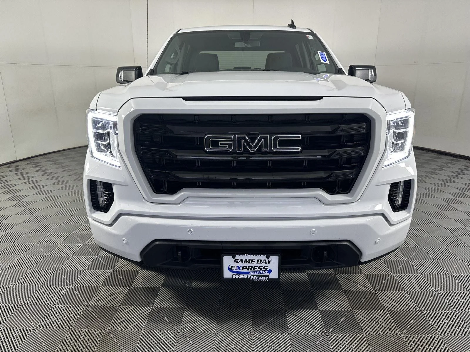 Used 2022 Summit White GMC Elevation image 8