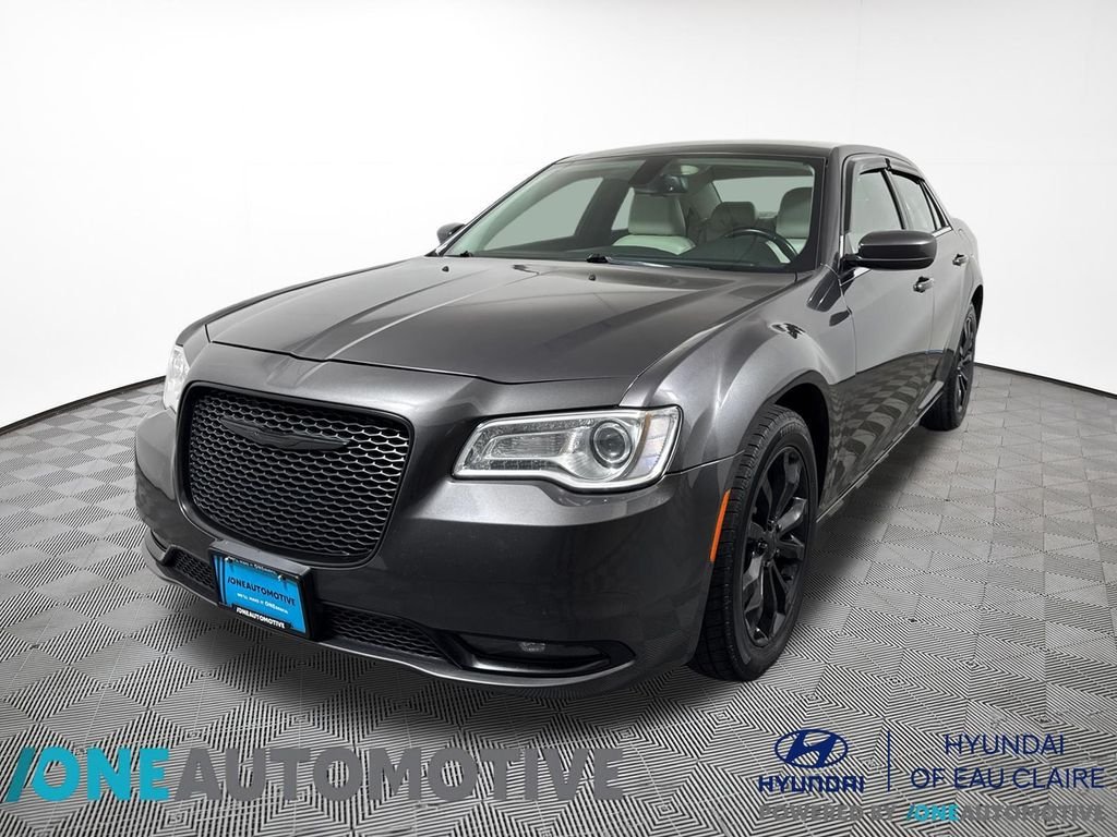 2016 Chrysler 300 Limited AWD's photo