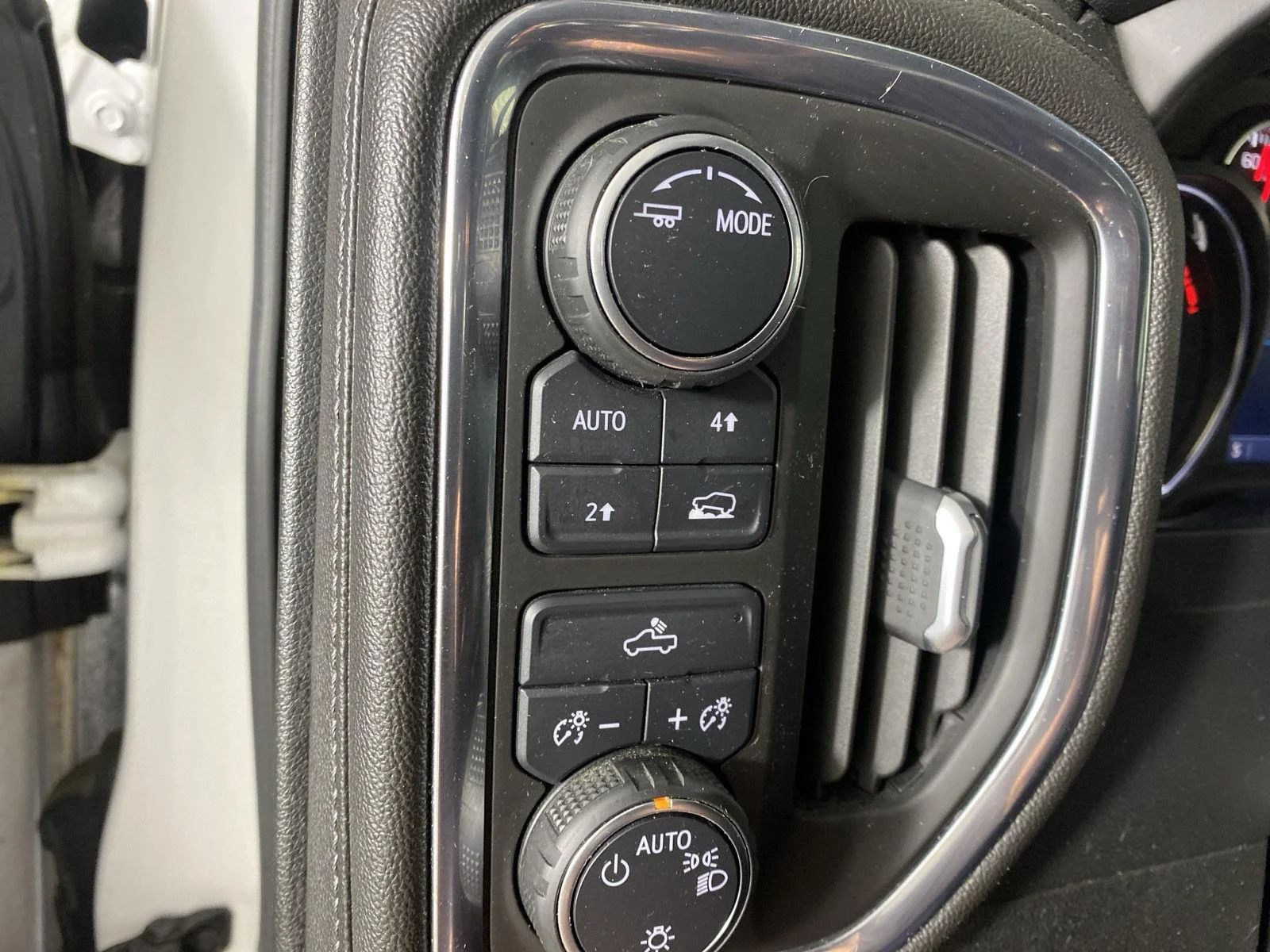 Used 2021 Summit White Chevrolet LT image 17